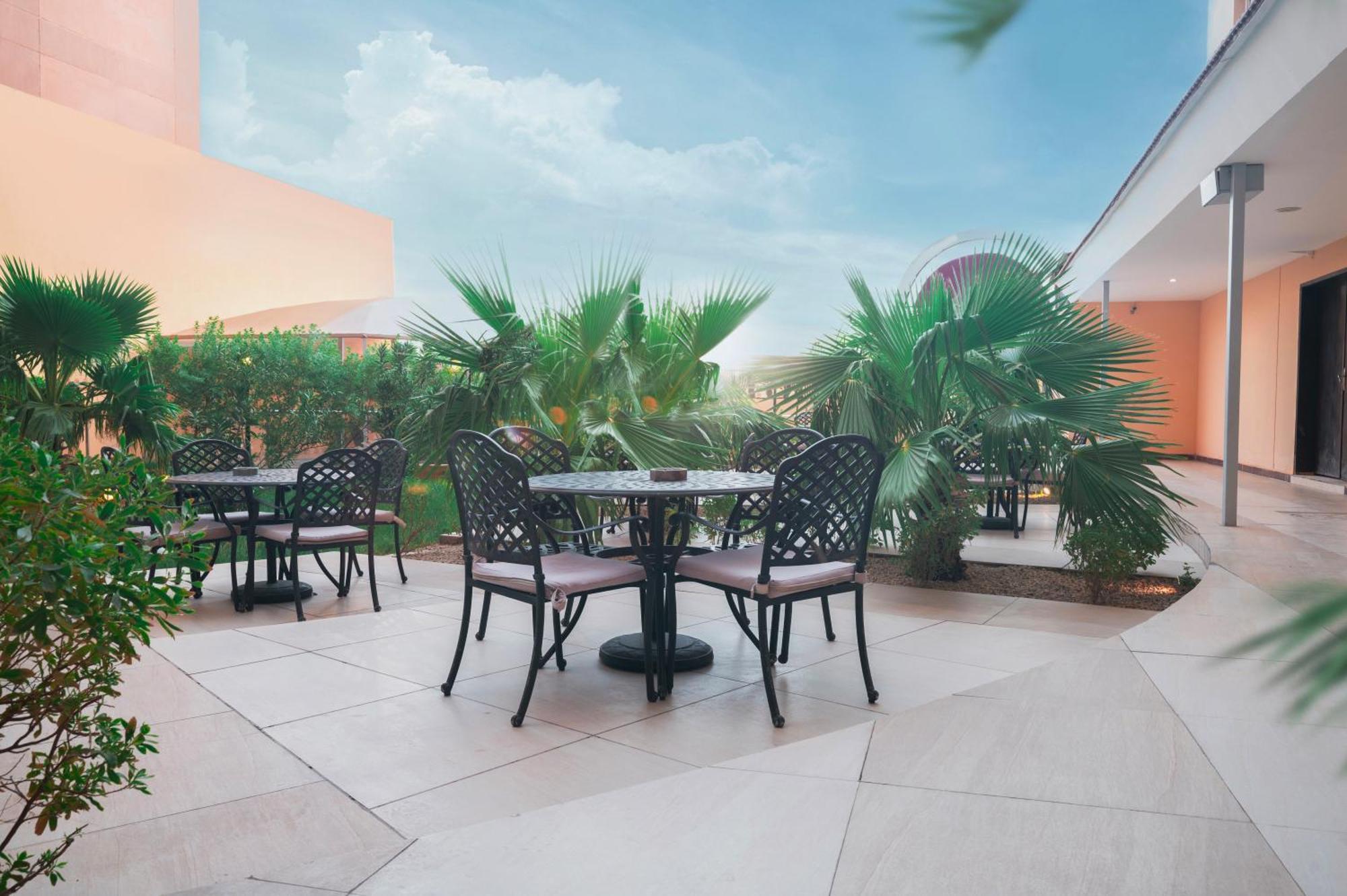 Boudl Al Maidan Aparthotel Ḩafar al Bāţin Exteriör bild